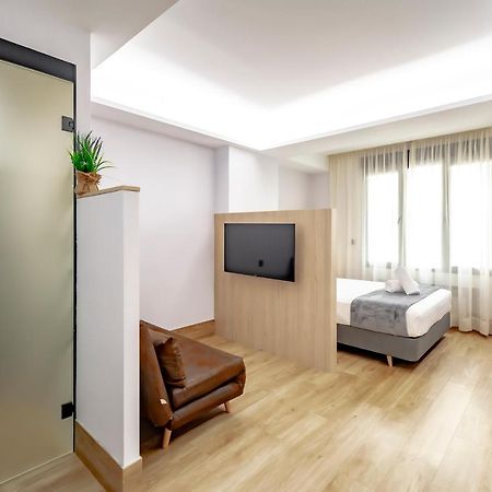 Dobohomes - Montesa 20 Apartamentos Madrid Eksteriør bilde