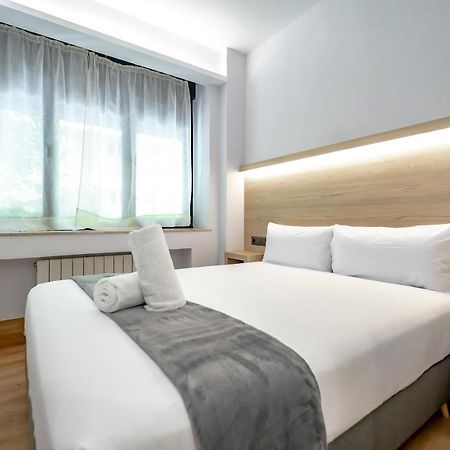 Dobohomes - Montesa 20 Apartamentos Madrid Eksteriør bilde