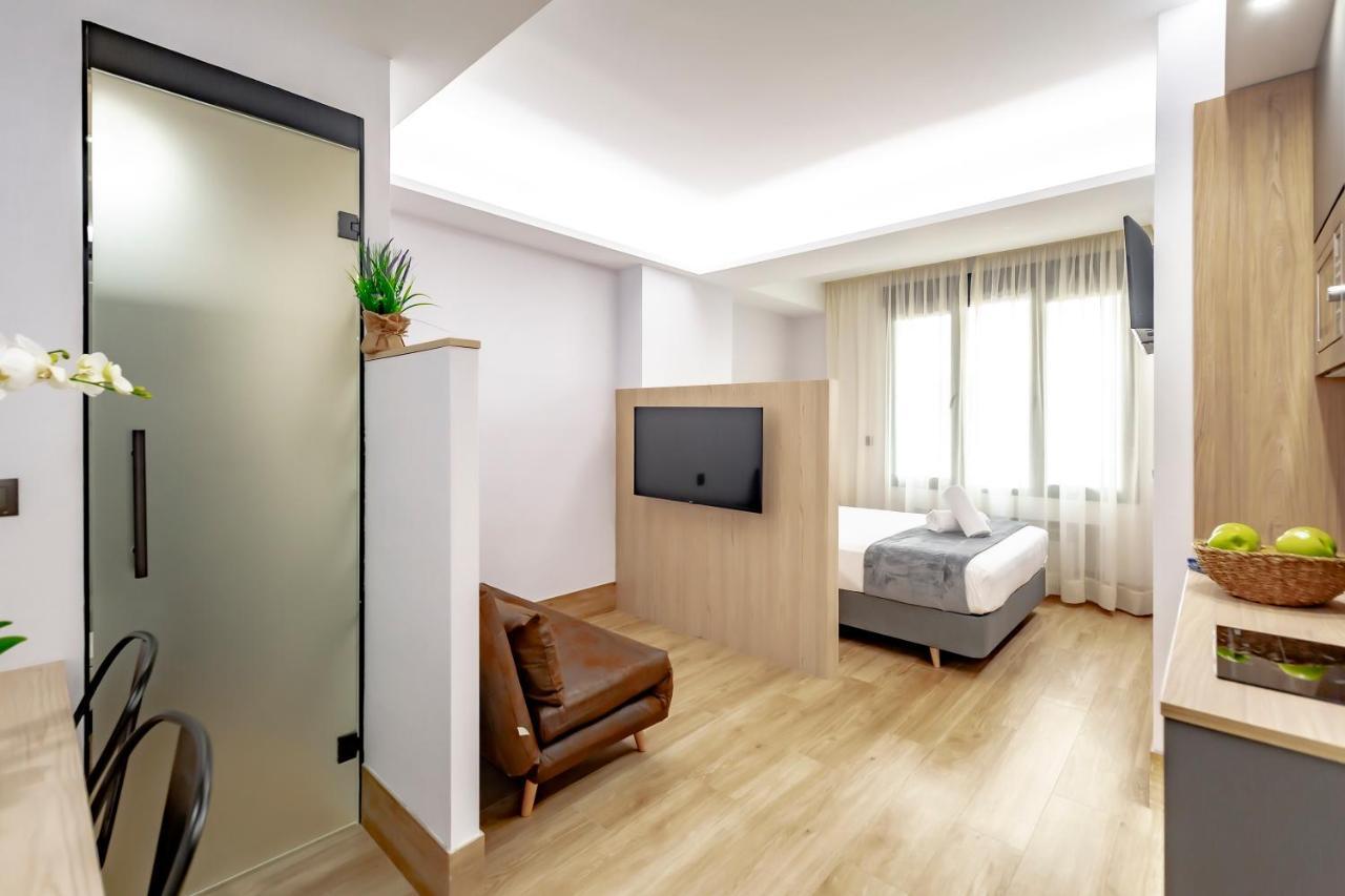Dobohomes - Montesa 20 Apartamentos Madrid Eksteriør bilde