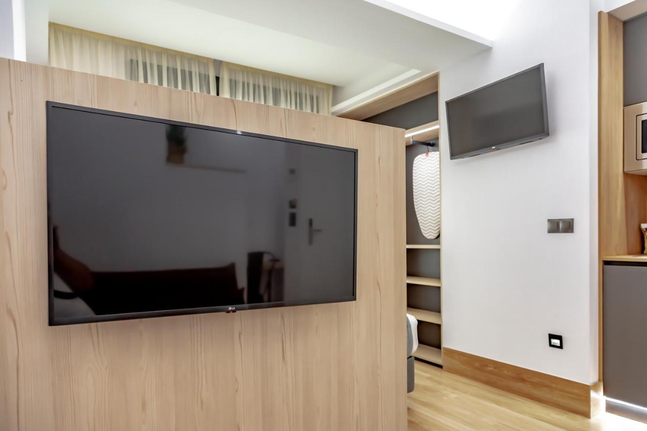 Dobohomes - Montesa 20 Apartamentos Madrid Eksteriør bilde