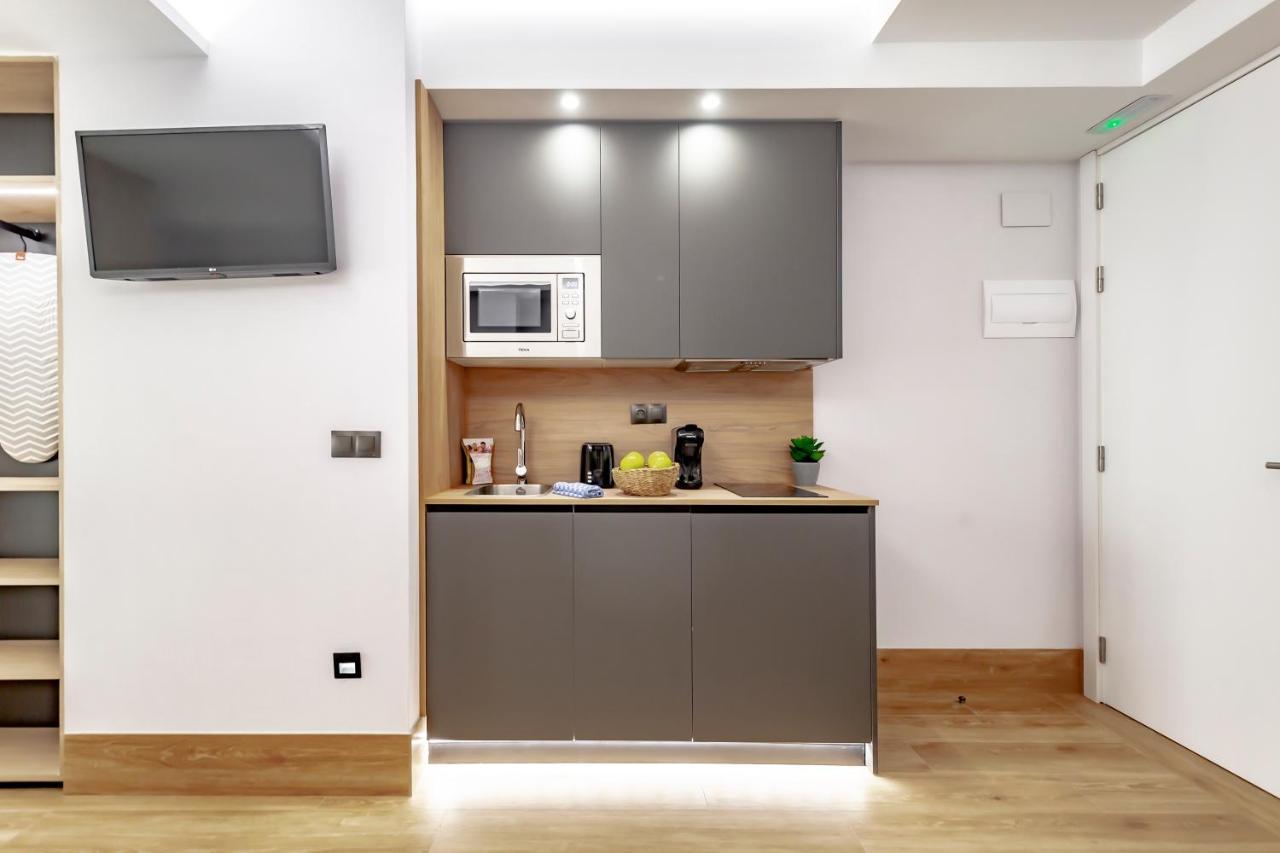 Dobohomes - Montesa 20 Apartamentos Madrid Eksteriør bilde